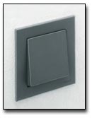 M-PLAN II, anthrazit in tapezierter Wand